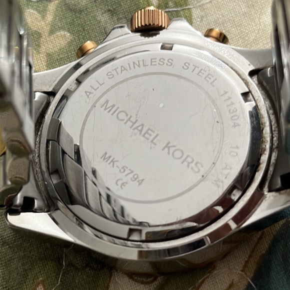 Michael Kors Watch - Picture 4 of 4